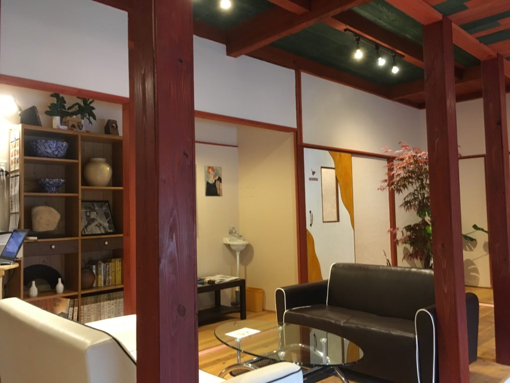 16AFC1A2-2EC0-48D1-B169-60498743A691