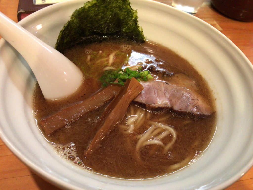 魚介系不慣れでもイケちゃう「濃厚魚介 らう麺 純」