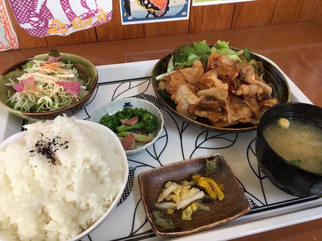 日替わり定食もおすすめ！ＪＲ春賀駅近くの“おうち”ごはん「おりおん」