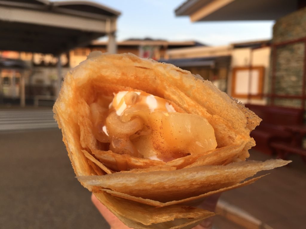 今、老舗青果店が作る絶品クレープが人気！果物本来の味を活かし続ける「Roll Crepe Coffee」みなっと店に行ってきました！