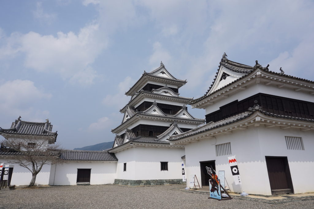 春爛漫！　この季節に大洲城に現れる「なかつか 城山出張店」でお花見を楽しんでみた！