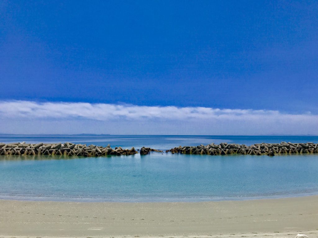 もうすぐ夏本番！散歩も良し、泳ぐも良しの伊方町・大久海水浴場がオススメです！