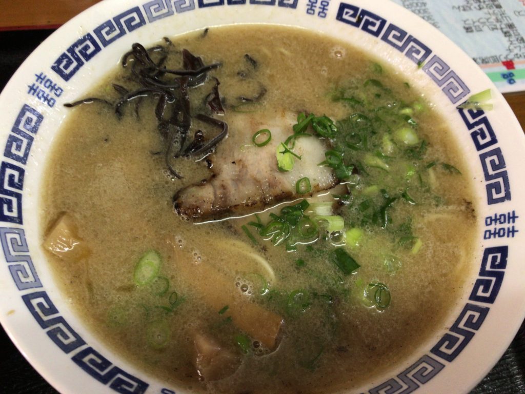 ついに完成！新居浜市にある「味のさつま」渾身のラーメン「34年目のとんこつ」を味わってきました！