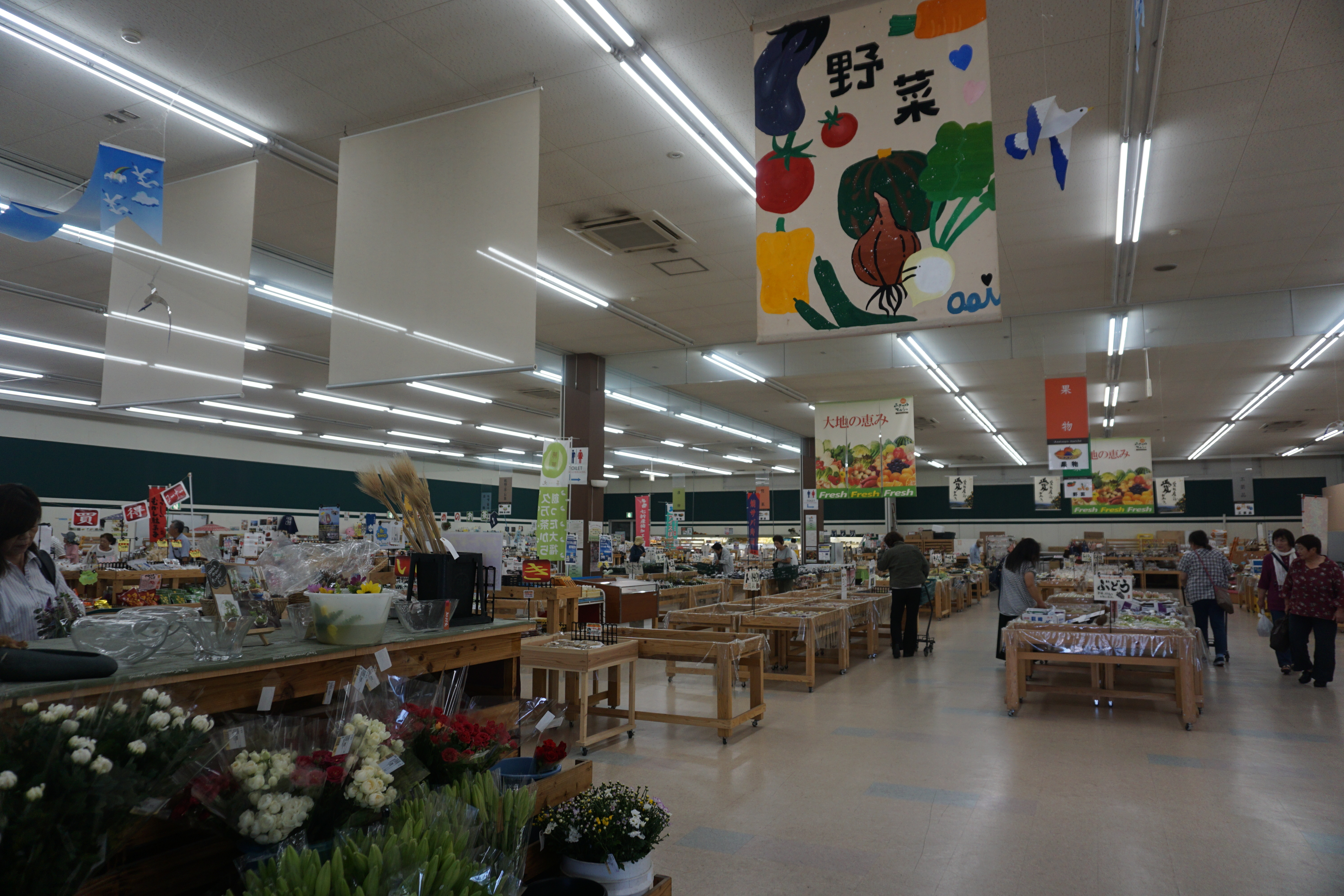 愛媛県産の新鮮がいっぱい！　みなら産直物産市「あさつゆマルシェ」で買い物をしてきました！