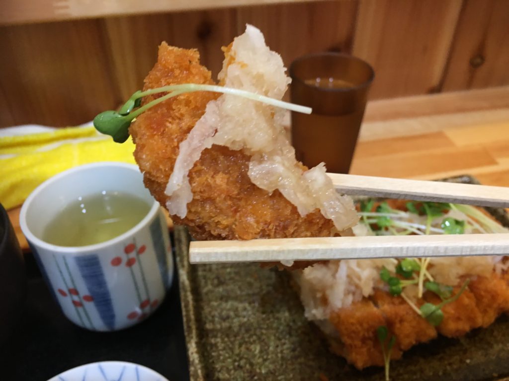 寿司屋なのに定食！？内子町にあるお食事処「木立」で「豚カツおろしポン酢定食」を食べてきました！