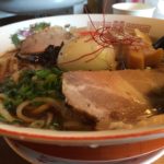 二郎系ラーメンの代名詞!タウン情報まつやまで「読者が食べたいラーメン100選」に選ばれた松山市古川にある「ソウヅ」に行ってきたよ!
