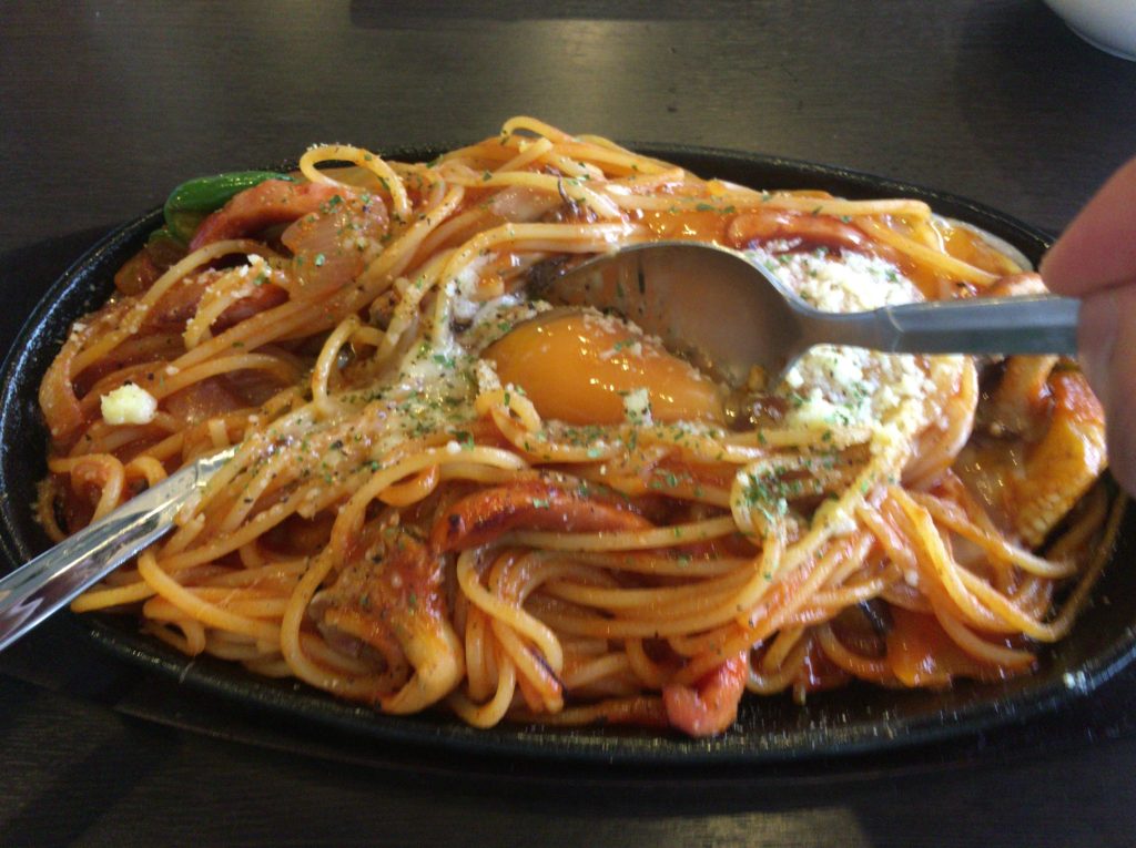 西条銘産「鉄板ナポリタン」がこんな所に！？西条市地域創成センター内にある「cafe ダイニング つじ丸」のナポリタンが美味い！