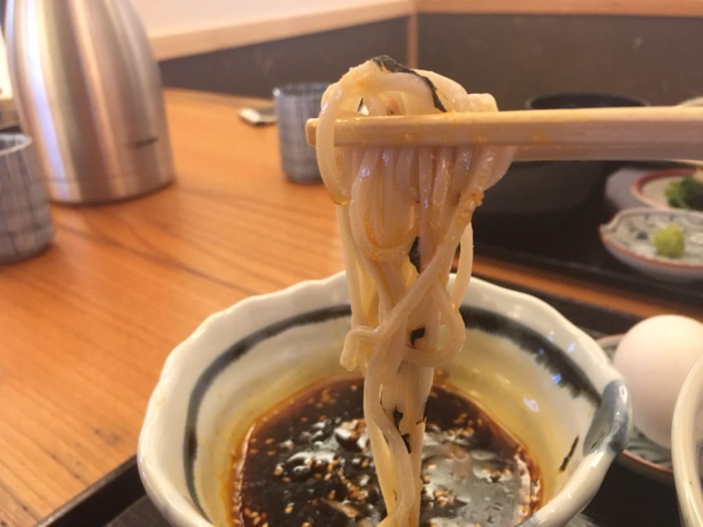 大洲市にある「油屋」の２号店が誕生！郷土料理だけじゃない「分油屋」で辛肉つけそばを食べてきた！