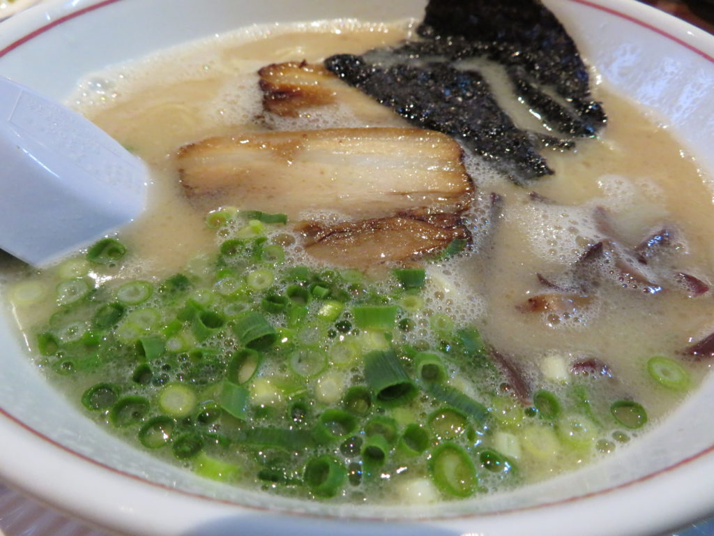 大洲市の本格派とんこつラーメン！「博多ラーメン大郷」でラーメン・チャーハン・餃子を満喫してきました！