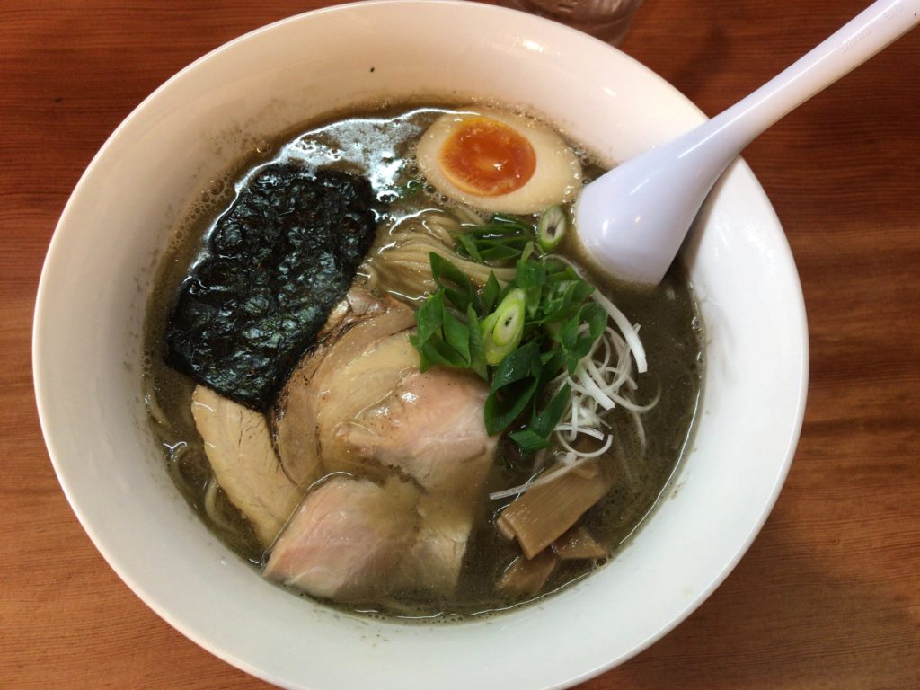 ＪＲ新居浜駅すぐ！新居浜市に新しくできた「麺処 倭」の数量限定の「煮干しそば」を食べてみたよ！