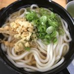 本場の味に負けない旨さ!新居浜市にある「讃岐うどん製麺所」のかけうどんを食べてみたよ!