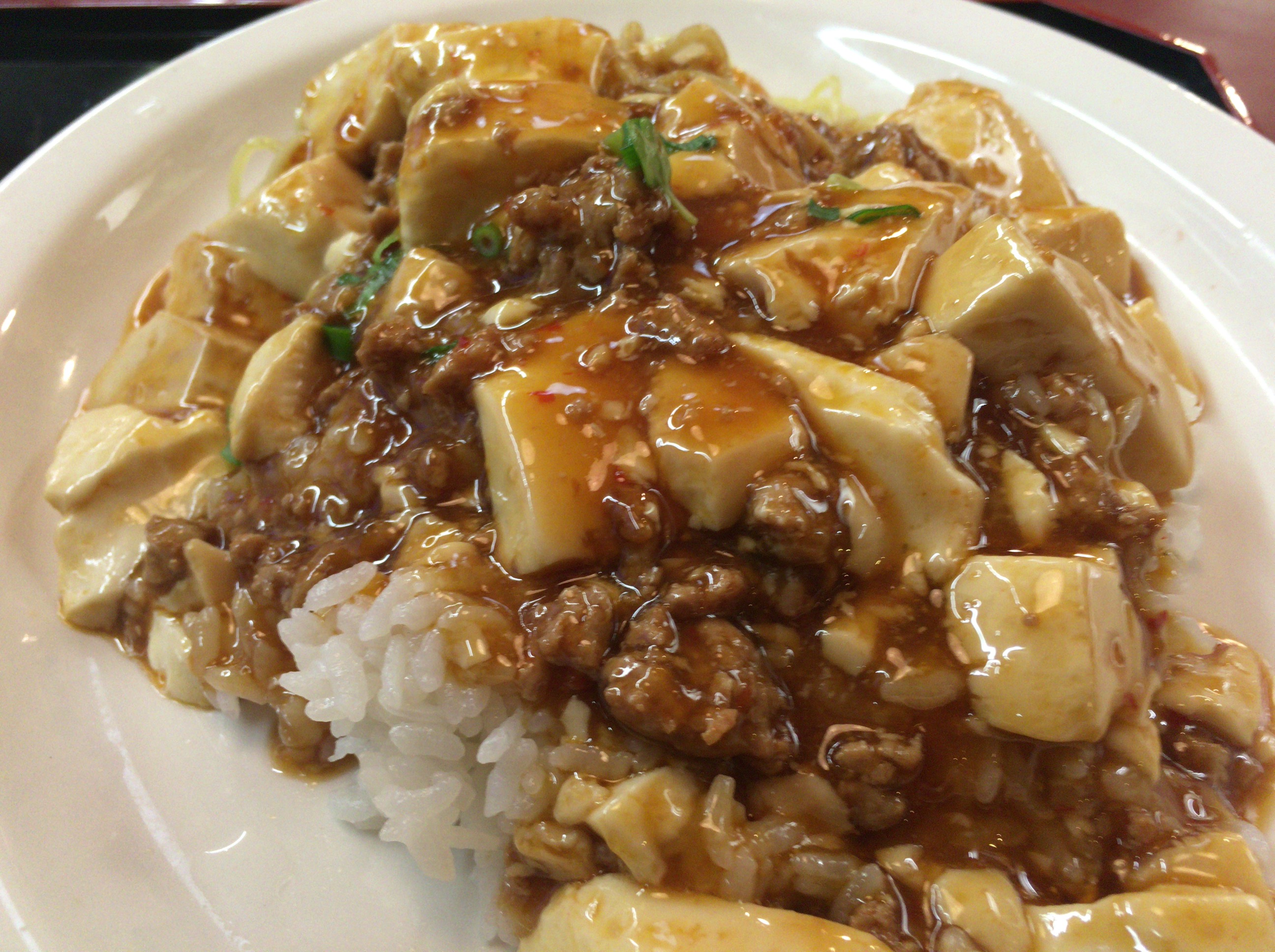 麺とご飯が同時に楽しめる！西条市にある「中華台所 桃園」の「どんめん」が画期的でおもしろい！