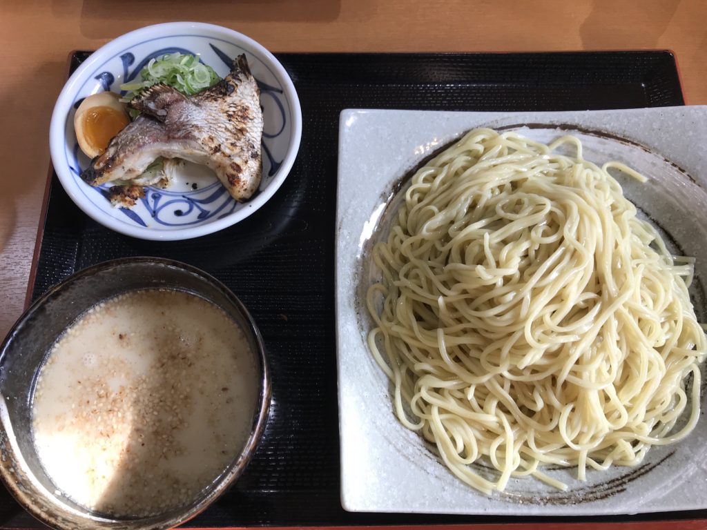 愛媛の新名物になるかも！？松山市にある「らーめん萬楽」の「伊予路の鯛みそつけ麺」が美味しかった！