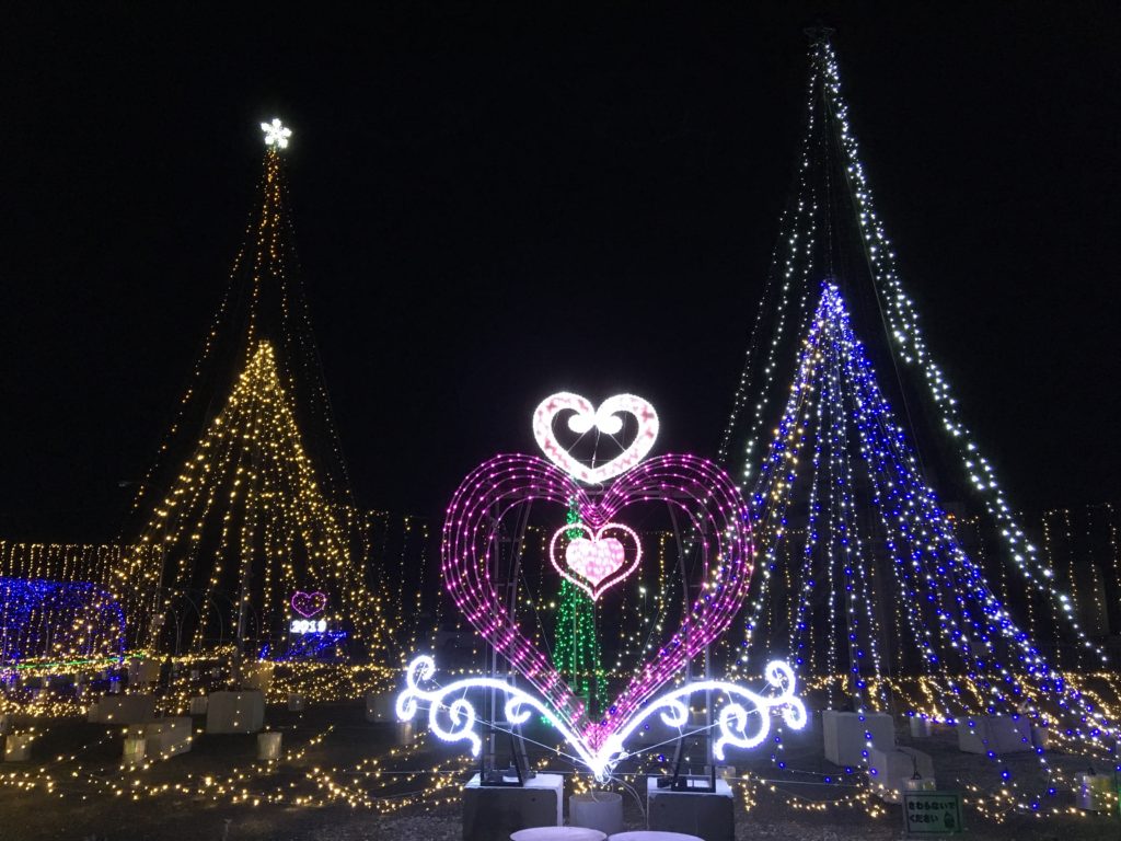素敵なイルミネーションがいっぱい！伊方町役場本庁前の「佐田岬ワンダーイルミネーション2018-2019」を見てきました！