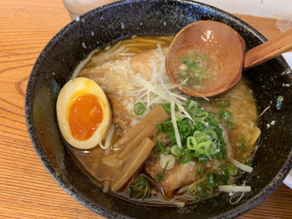 こってり系ラーメン！西予市野村町にある人気ラーメン屋「麺や 一心」で「旨こくラーメン」を食べてきた！