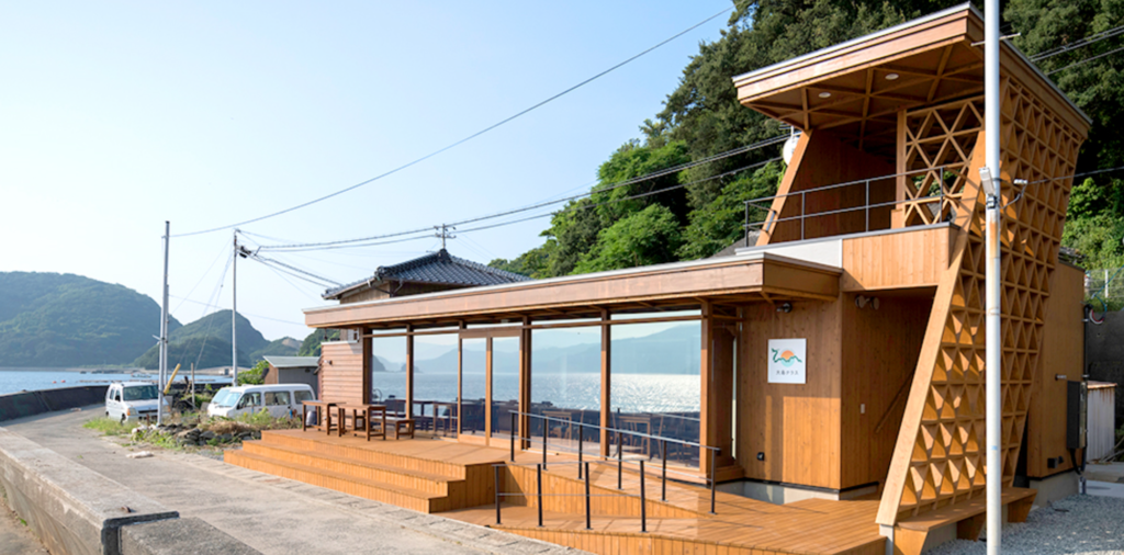 八幡浜大島テラスでしか食べられない！新鮮かつ捕りたての「刺身定食」と「アジフライ定食」を食べてきたよ！