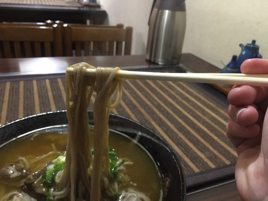 定食を味わってほしい！八幡浜シメの定番、うどん静香の「カレー“そば”」を食べてきたよ！