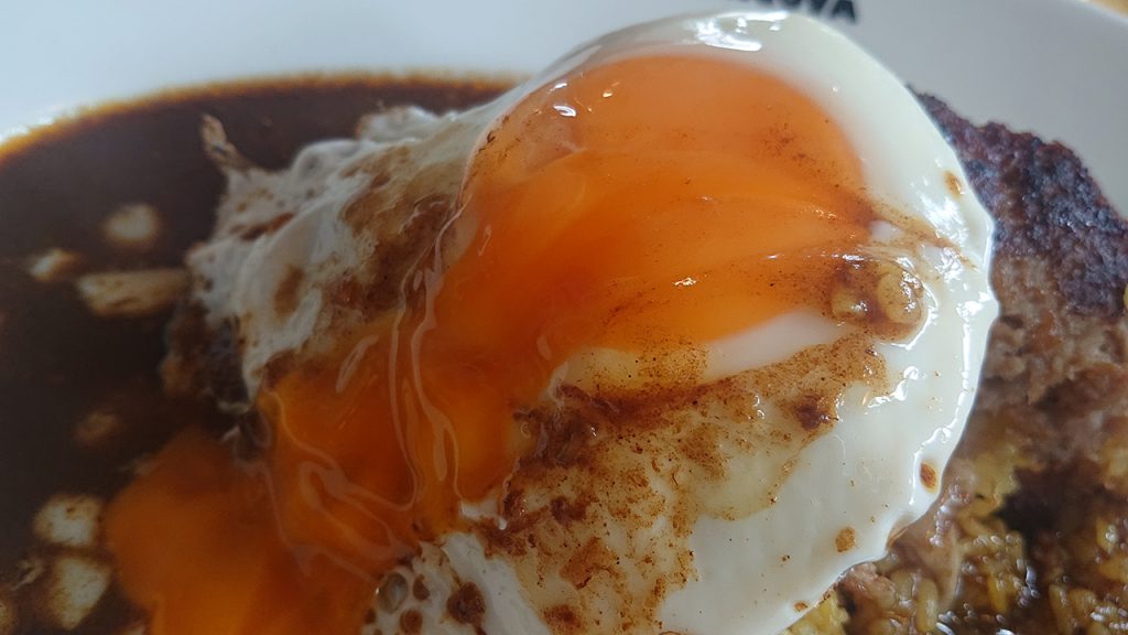 カレー好きにはたまらない！伊予北条駅前の「大人のカリー工房カルコバ」で大人げなく”トッピング全部乗せ”しちゃいました！