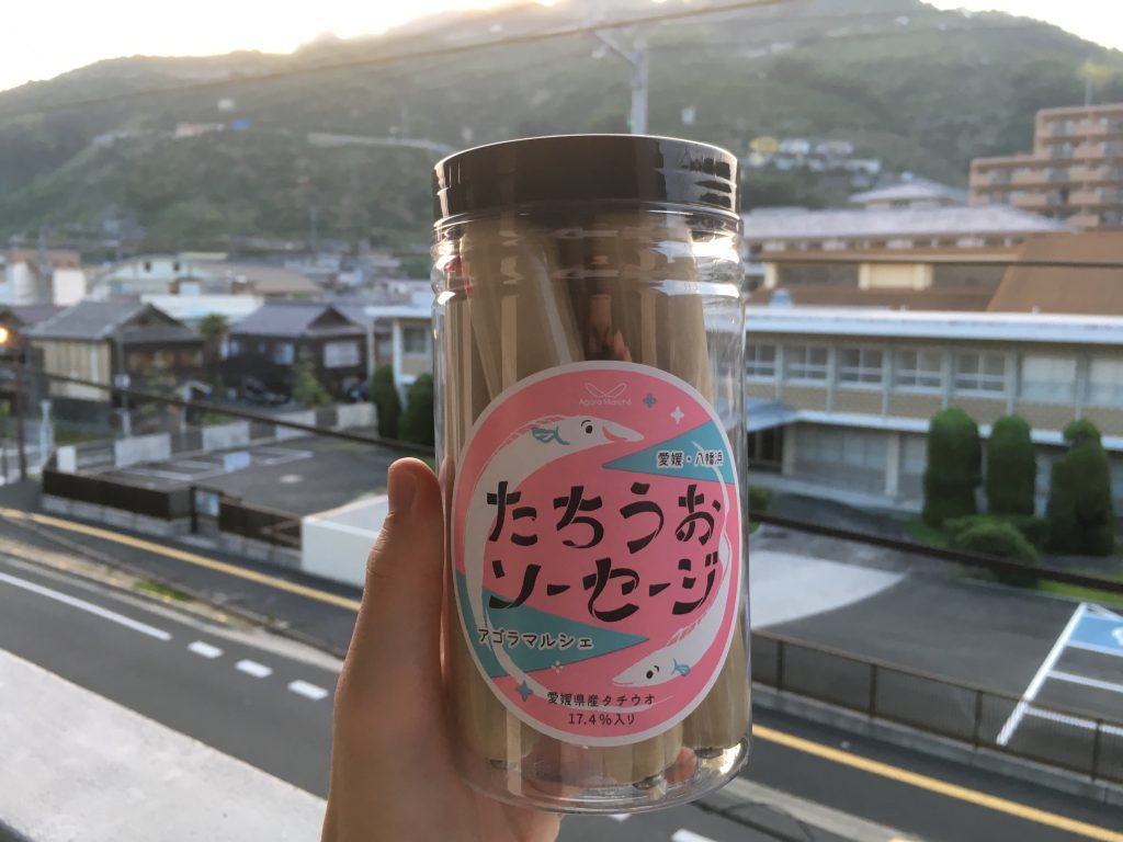 かわいいパッケージが目印！アゴラマルシェで販売中の西南開発製「たちうおソーセージ」がおすすめ！