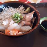 朝食モーニングにもおすすめ!八幡浜みなっと内「どーや食堂」の朝食限定「まかない海鮮丼」を食べてきたよ!