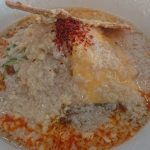 松山・大街道の「骨太味覚」で発見!こってり好きにはたまらない “真っ白い”赤ラーメンの謎に迫ってきたよ!