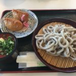 栄養満点のもち麦うどん!内子町の道の駅からり内にあるうどん処「あぐり亭」で「いなり」と「ざるうどん」を食べてきました!
