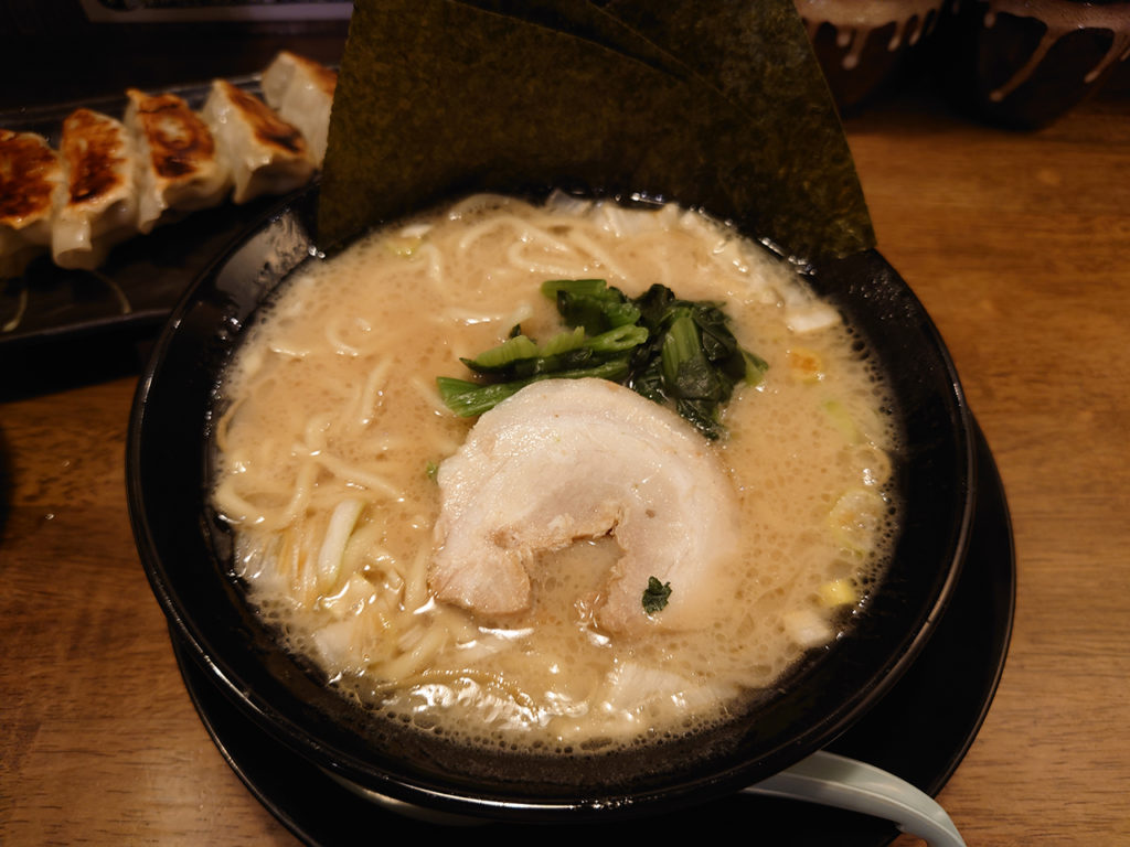 東予東部待望の家系ラーメン店！「稲和家」で心ゆくまで硬め濃いめ多めを堪能してきた！