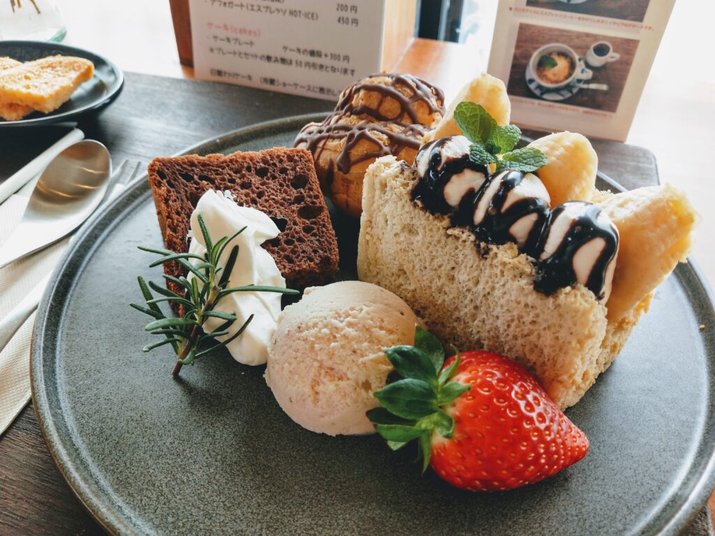 ドライフラワーとスイーツの癒し空間「mugi cafe」！ケーキプレートを堪能