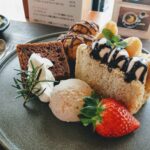 ドライフラワーとスイーツの癒し空間「mugi cafe」!ケーキプレートを堪能