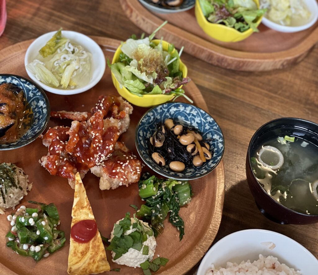 松山市三津浜のレトロ古民家cafe「太陽と月」で「彩り満点太陽プレート」を食べてきたよ！