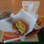 コロナで会食ができないなら同じものをみんなで食べよう。全国チェーンのモスバーガーへ行ってきたよ!