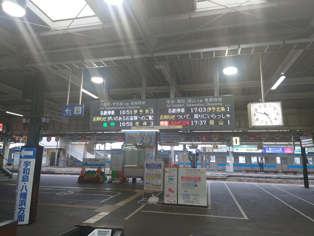 実は超レア！始発駅の次が終着駅の”臨時列車”に乗って野球を観に行ってきた！（松山駅ー市坪駅編）