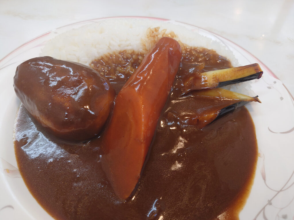 夏はやっぱりカレーでしょ！ ＪＲ松山駅の「デリー」で豪快な「野菜カレー」を食べる！