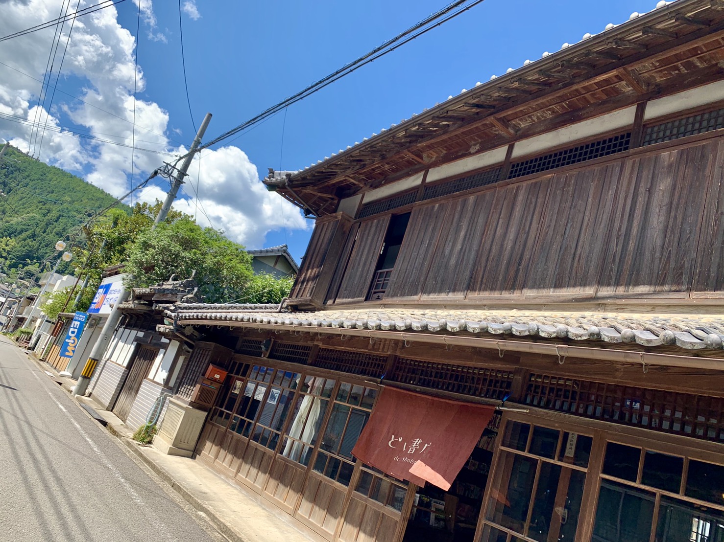 おばあちゃんちよりおばあちゃんち。内子町・小田にある古民家カフェ「どい書店」に行ってきた！