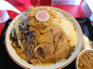 松山市でガッツリ二郎系ラーメンを食べるならここ！移転した「豚麺アジト」へ行ってきたよ！