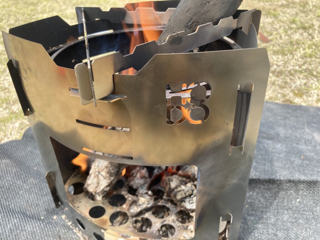 新居浜発アウトドアブランド「HODO」（ほど）の焚火台「light pit」が素晴らし過ぎた！