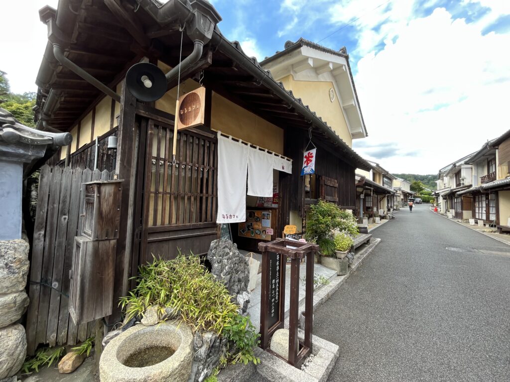 内子の町並みも堪能できる！「なるカフェ」で「なるカフェブレンド」と「癒しのシフォンケーキ」を食べてきた！