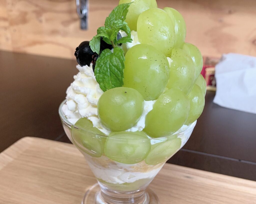 西予市野村町で新発見！スイーツ食べるなら「くまさんカフェ」でパフェ＆クレープを食べてきたよ！