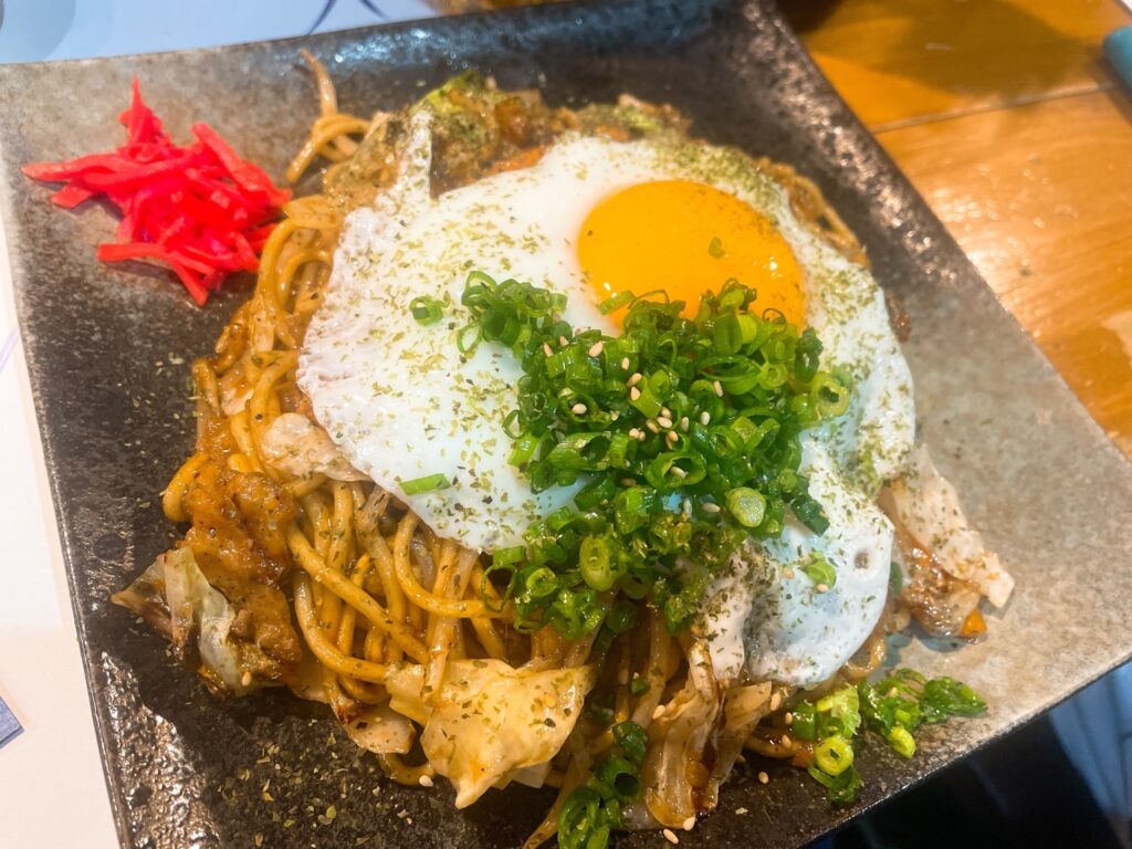 八幡浜の鉄板焼と言えば！「お母んのまかないまる」に行ってみたよ！