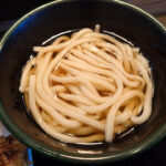 うどんと中華そばのハイブリッド店! 四国中央市の「みしま屋」でいりこ出汁のうどんをいただく!