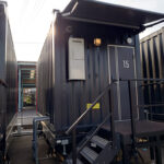 部屋はコンテナ車両! 四国唯一のトレーラーホテル「HOTEL R9 The Yard」に泊まってみた!