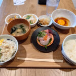 愛媛の玄関口にふさわしいラインナップ! 松山駅の「えひめしや」で鯛飯を食べてきた!